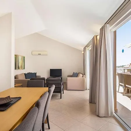 Wy Residences Kusadasi Hotel